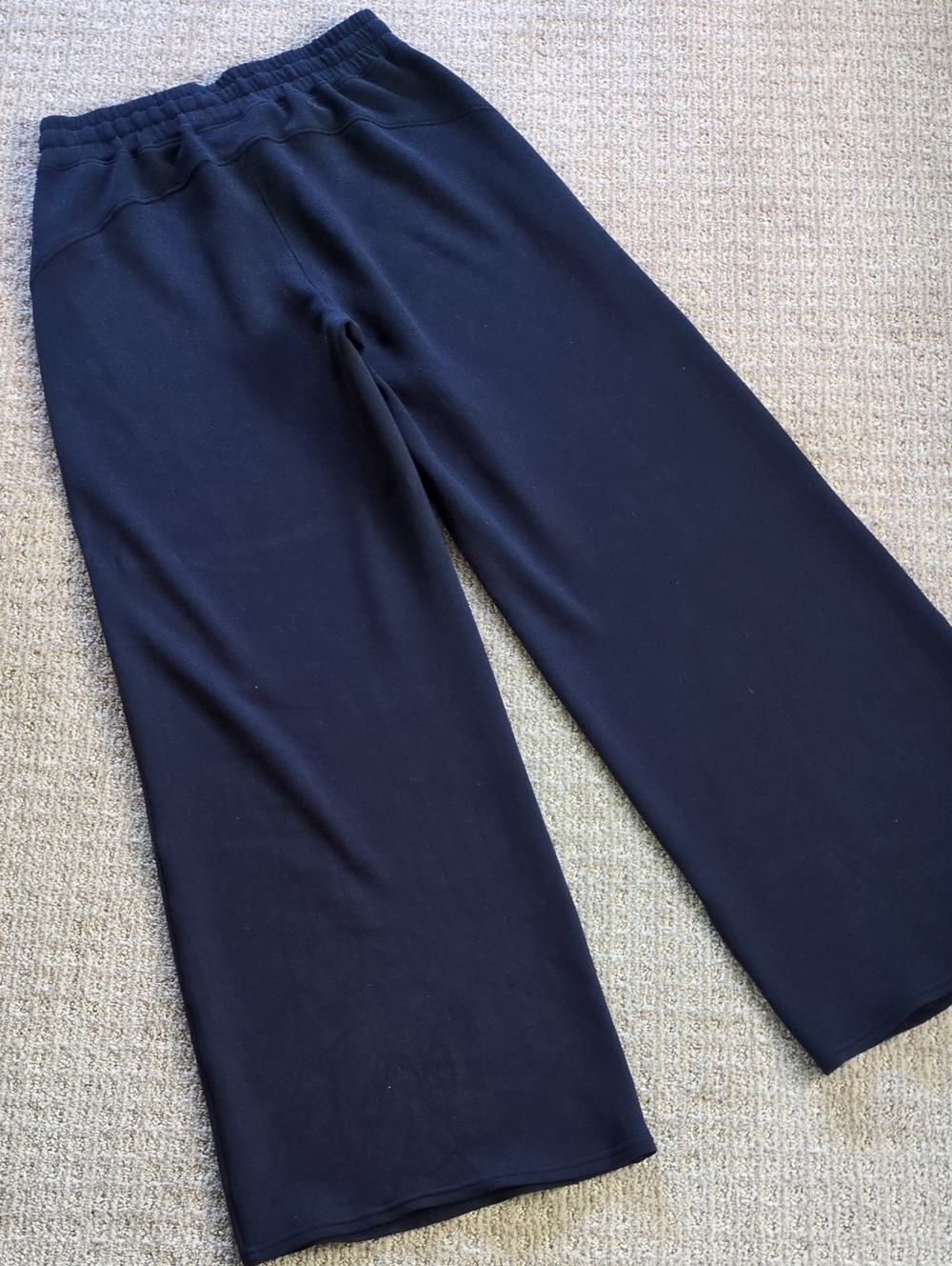 SPANX Navy Blue Air Essentials Wide Leg Pants, Size M - Picture 7 of 7